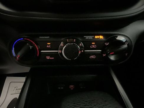 Used 2021 Kia Soul LX FWD image 18