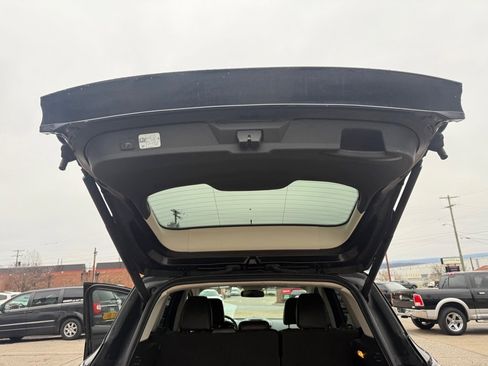 Used 2017 Ford Escape Titanium image 41