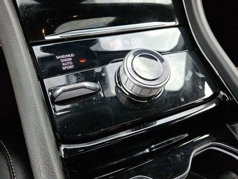 Certified 2022 Jeep Grand Cherokee L Limited image 21