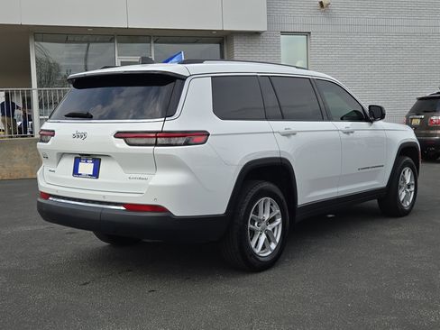 Used 2023 Jeep Grand Cherokee L Laredo w/ Luxury Tech Group I image 7