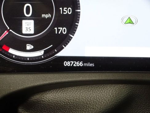 Used 2019 Jaguar F-PACE R-Sport image 42