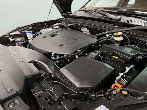 Used 2025 Volvo XC40 B5 Core image 78