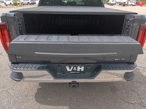 Used 2025 GMC Sierra 1500 SLT AWD/4WD image 26