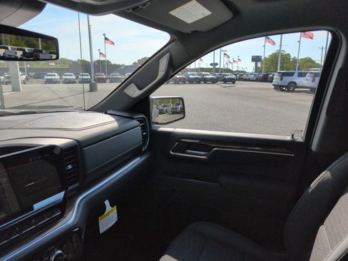 New 2026 GMC Sierra 1500 Elevation image 23