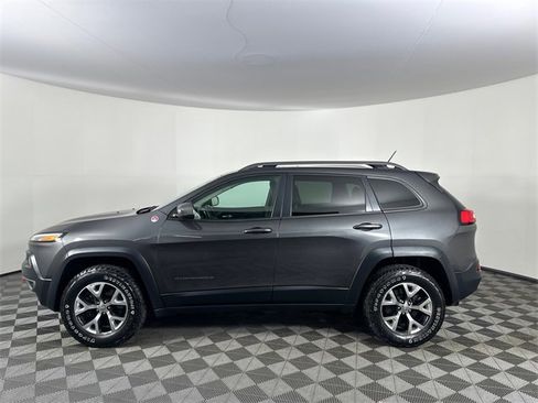 Used 2015 Jeep Cherokee Trailhawk w/ Comfort/Convenience Group image 3