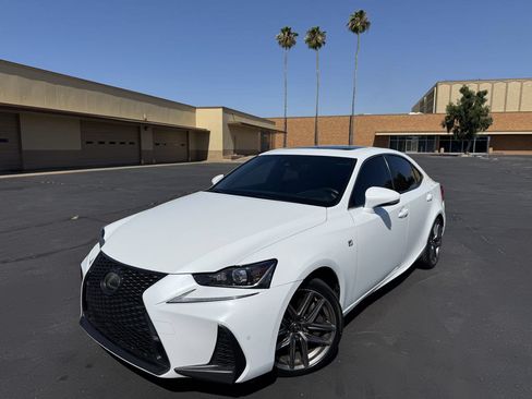 Used 2018 Lexus IS 300 F Sport RWD image 3