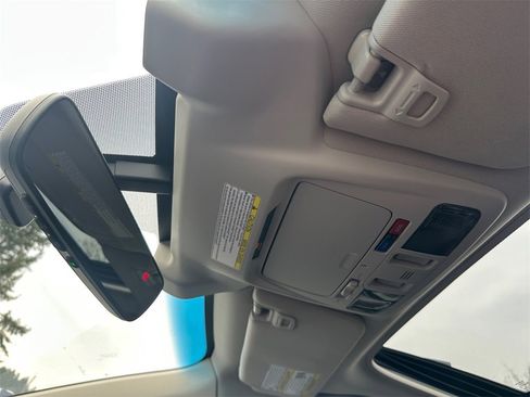 Used 2017 Subaru Outback 2.5i Limited image 26