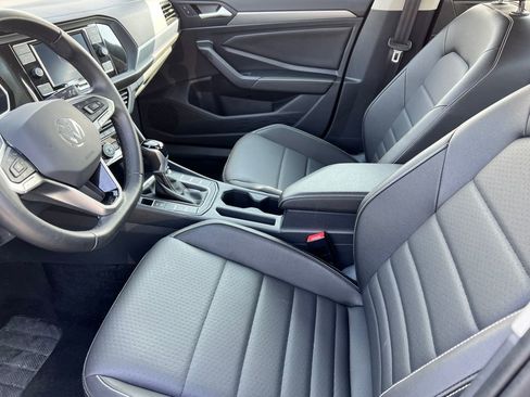 Used 2024 Volkswagen Jetta SE image 10