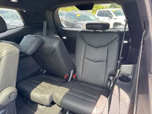Used 2024 Cadillac XT6 Premium Luxury w/ Technology Package FWD image 17