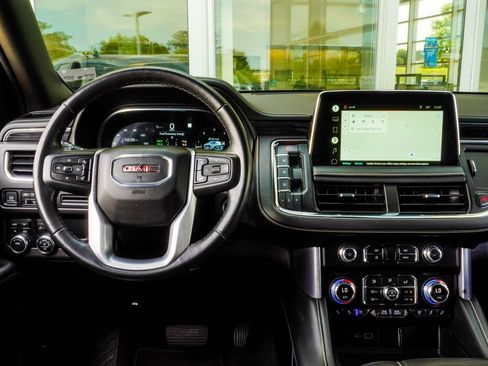 Used 2022 GMC Yukon SLT w/ SLT Premium Package AWD/4WD image 16