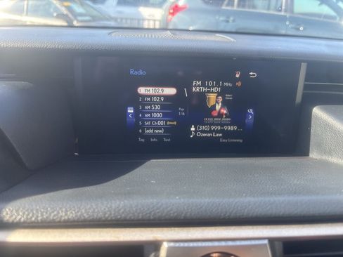 Used 2018 Lexus IS 300 image 16