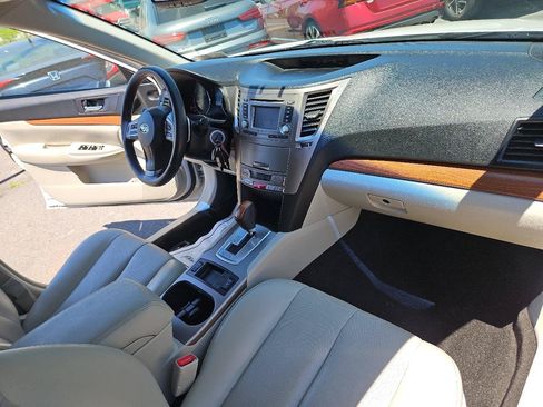 Used 2013 Subaru Outback 2.5i Limited w/ Moonroof Pkg AWD/4WD image 18