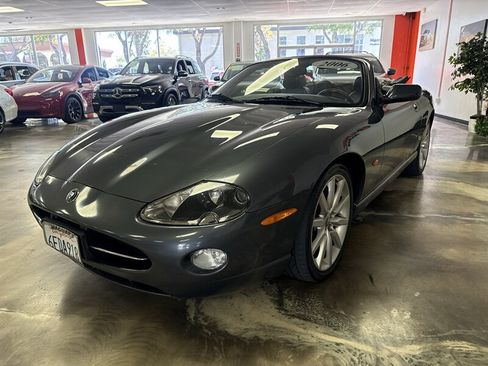 Used 2006 Jaguar XK8 Convertible RWD image 3