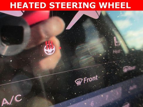 Used 2021 Chrysler Pacifica Touring-L image 15