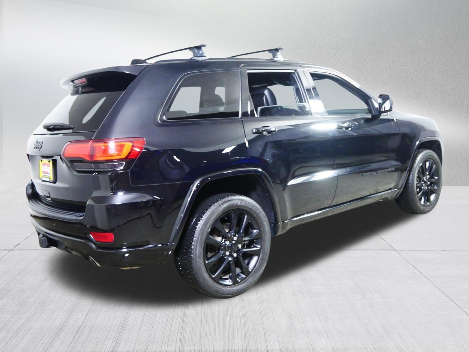 Used 2021 Jeep Grand Cherokee Laredo X AWD/4WD image 7