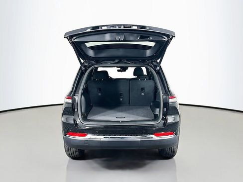 New 2025 Jeep Grand Cherokee Laredo X w/ Luxury Tech Group I image 16