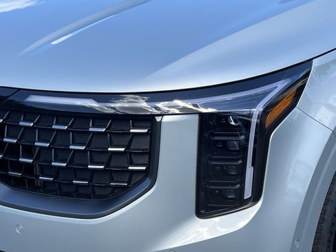New 2027 Kia Carnival SX Prestige FWD image 13