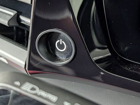 New 2026 Porsche Macan 4 Electric image 36