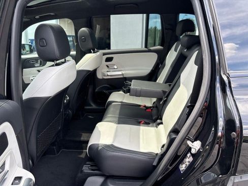 Used 2021 Mercedes-Benz GLB 250 image 34