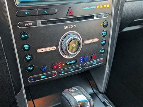 Used 2016 Ford Explorer Limited image 15