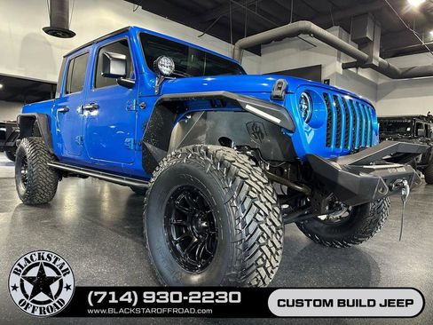Used 2020 Jeep Gladiator Sport w/ Quick Order Package 24S AWD/4WD image 2