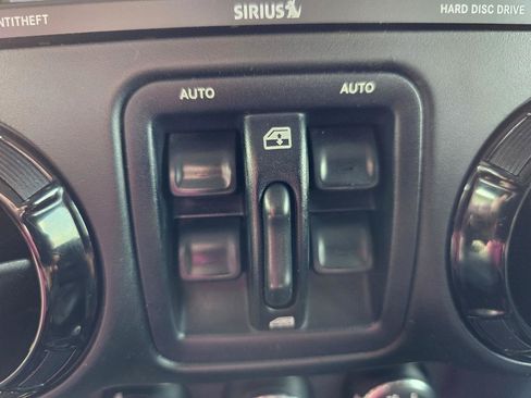 Used 2014 Jeep Wrangler Unlimited Sahara AWD/4WD image 16