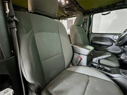 Used 2019 Jeep Wrangler Sport image 27