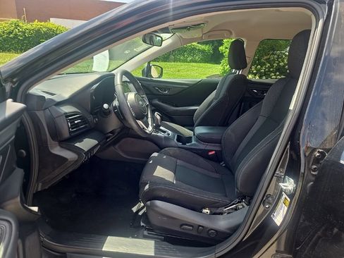 Used 2023 Subaru Outback Premium AWD/4WD image 6