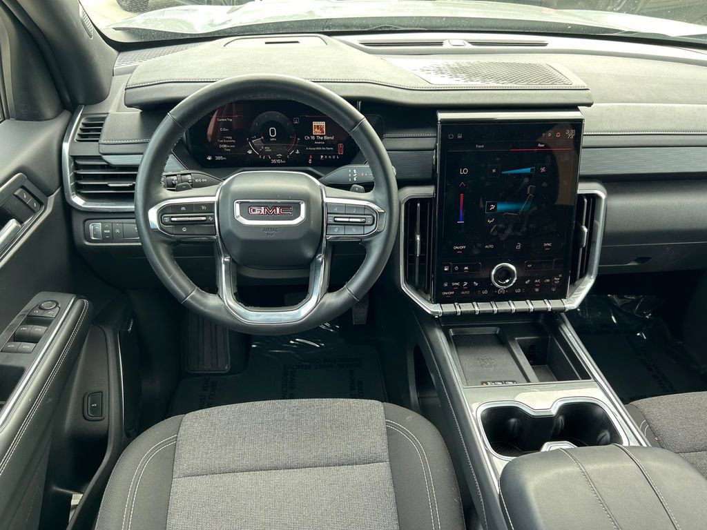 Used 2025 GMC Acadia Elevation FWD image 17