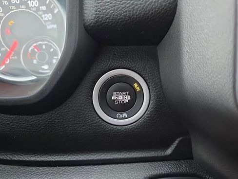 Used 2022 RAM 1500 Big Horn image 30