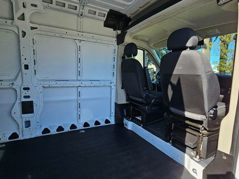 Used 2021 RAM ProMaster 2500 image 17