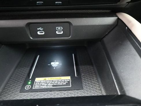 Used 2025 Honda Accord Touring image 4