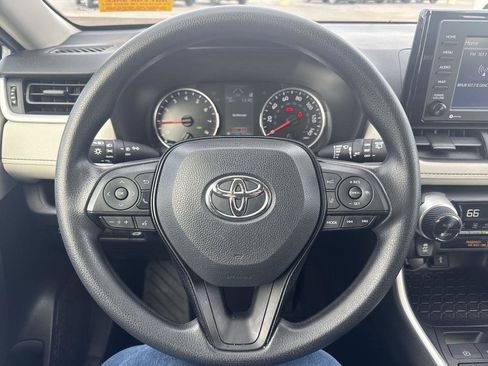 Used 2021 Toyota RAV4 XLE image 14