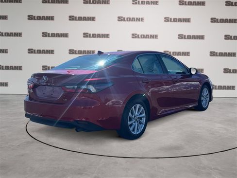 Used 2024 Toyota Camry LE image 5