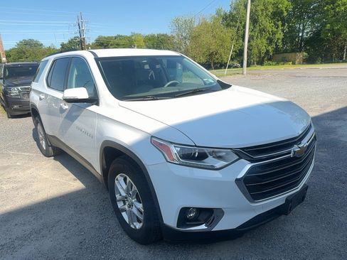 Used 2019 Chevrolet Traverse LT w/ LPO, Floor Liner Package AWD/4WD image 6