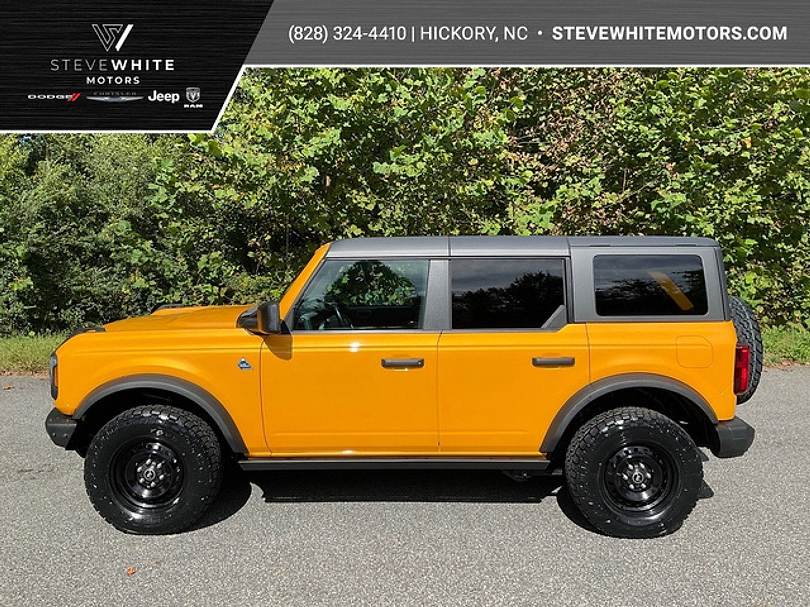 Used 2022 Ford Bronco Black Diamond AWD/4WD image 1