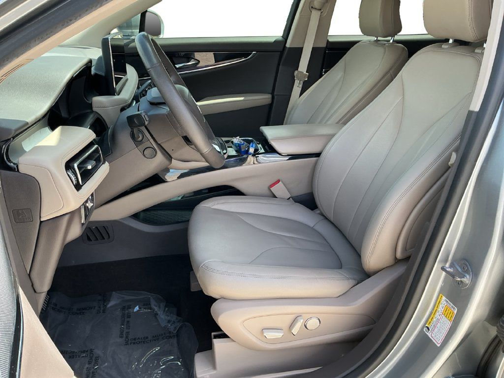 Used 2022 Lincoln Nautilus FWD w/ Premium Package image 23