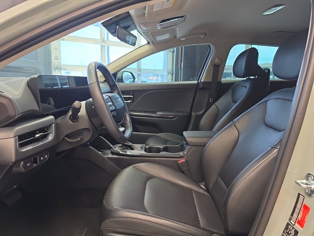 Certified 2026 Kia K4 EX FWD image 31