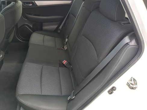 Used 2018 Subaru Outback 2.5i Premium image 16