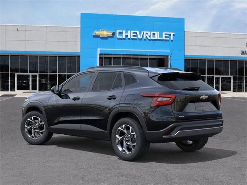 New 2026 Chevrolet Trax LT w/ Driver Confidence Package image 3