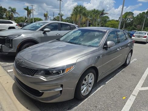 Used 2018 Kia Optima EX FWD image 2