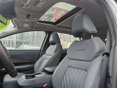 Certified 2024 Nissan Ariya AWD image 18