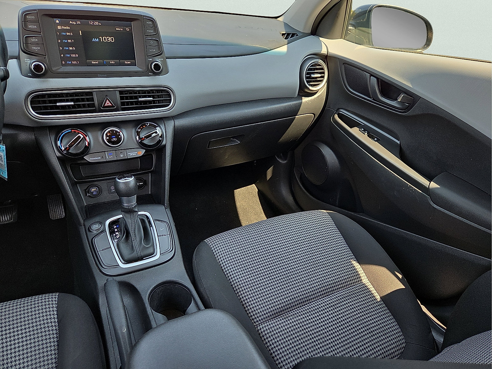 Used 2020 Hyundai Kona SE FWD image 12