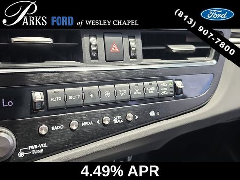 Used 2022 Lexus ES 300h Ultra Luxury w/ Accessory Package 2 FWD image 25