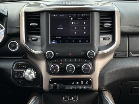 Used 2022 RAM 1500 Laramie AWD/4WD image 19