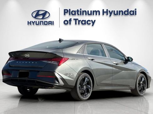 New 2026 Hyundai Elantra SEL Sport Premium FWD image 4