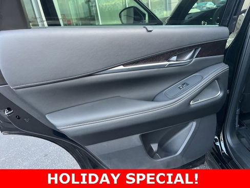 Used 2025 INFINITI QX60 Autograph w/ Cargo Package image 12
