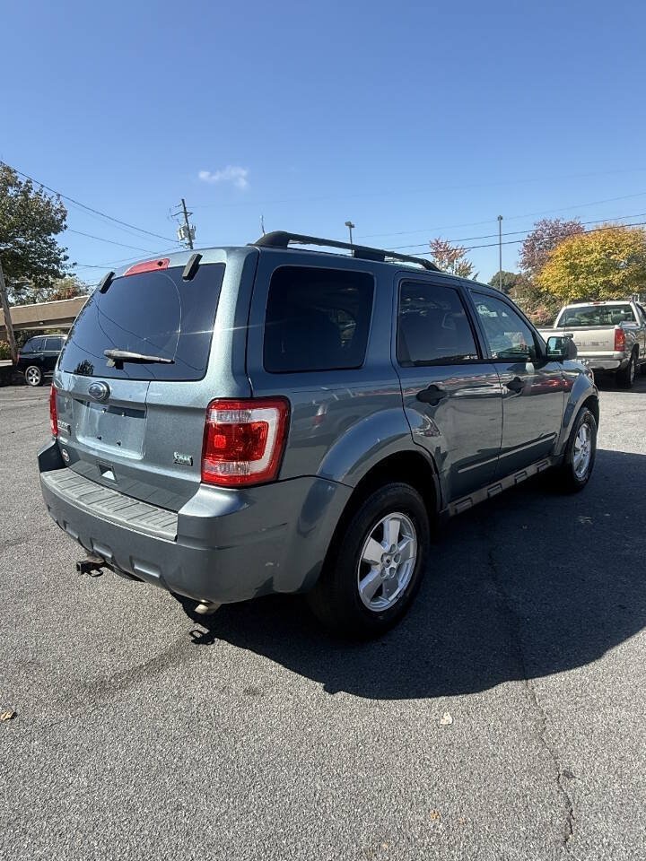 Used 2010 Ford Escape XLT FWD image 4
