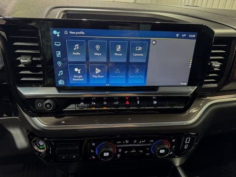 Used 2022 Chevrolet Silverado 1500 High Country image 13