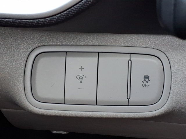 New 2026 Hyundai Venue SEL FWD image 24